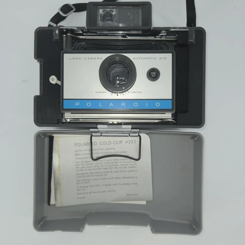 Polaroid 210 Land Camera Kit Carry Case Flash‎ Bulbs Manual Accessories Vintage